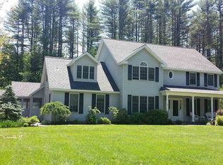 7 Carlyle Ter, Saratoga Springs, NY 12866