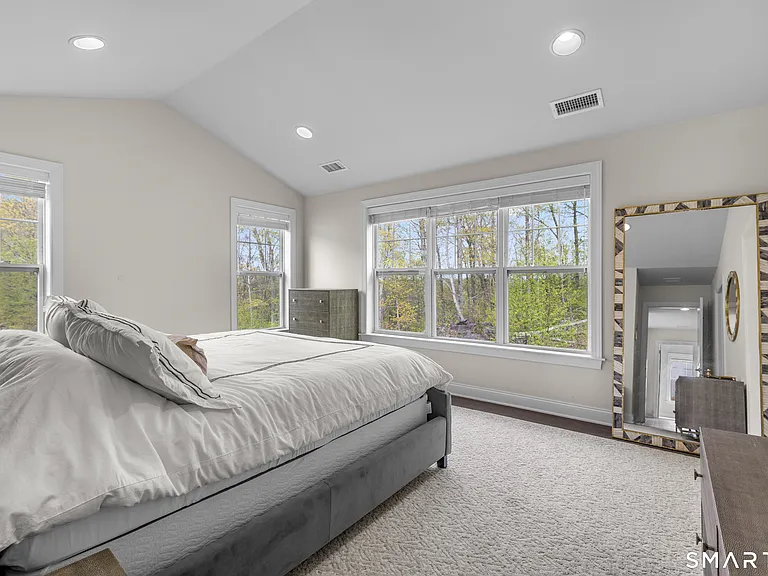16 Hunting Ridge Ln — Photo 19