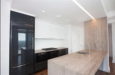 Rented by R New York