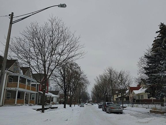 5th image of 4106 Colfax Ave N