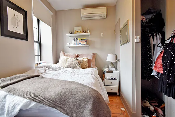 Rented by Lofts and Flats LLC | media 12