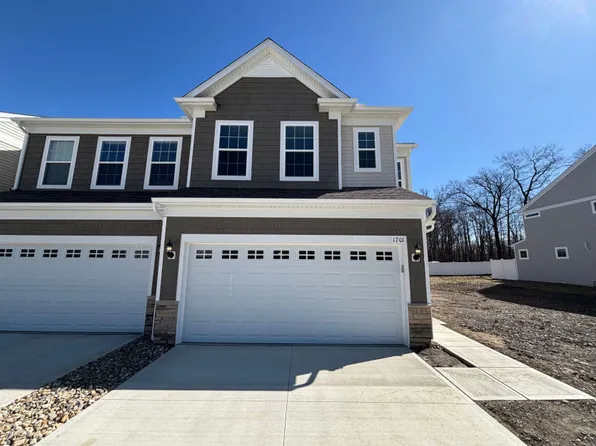 1701 Merlot Ln, Westlake, OH 44145