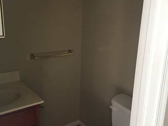 4th image of 114 Haldane Dr
