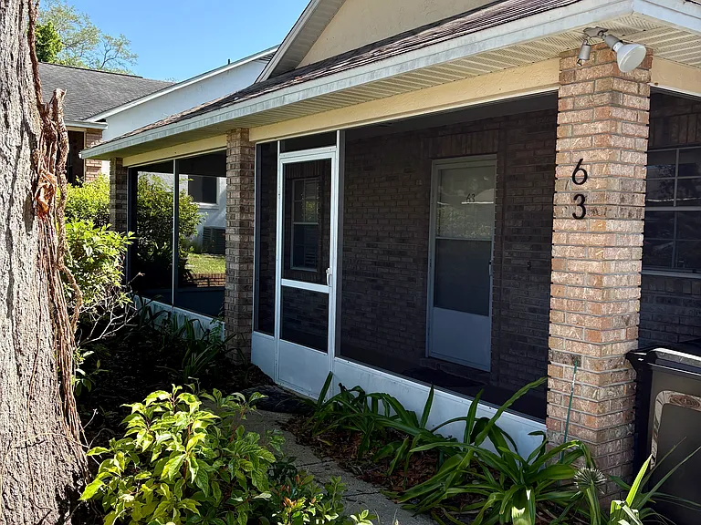Ivy Ln — Photo 10