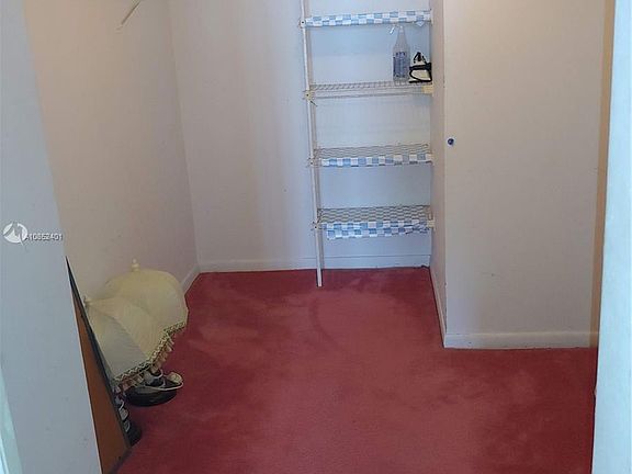 4th image of 2625 Collins Ave APT 1405