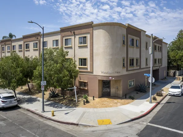 7061 Woodman Ave, Van Nuys, CA