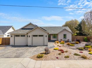 1100 5th St, Ferndale, CA 95536