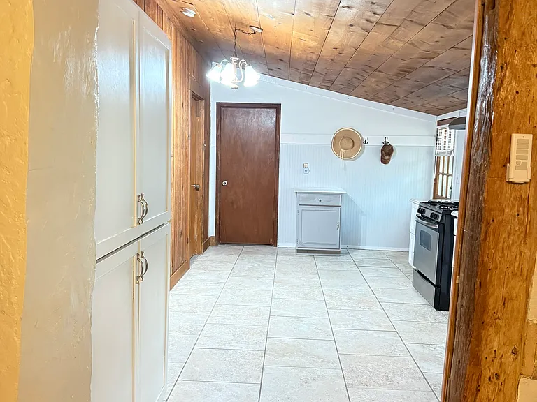 1115 Isabella St — Photo 11