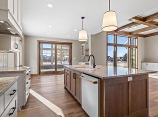 303 Fairway Meadows Ln, Sheboygan Falls, WI