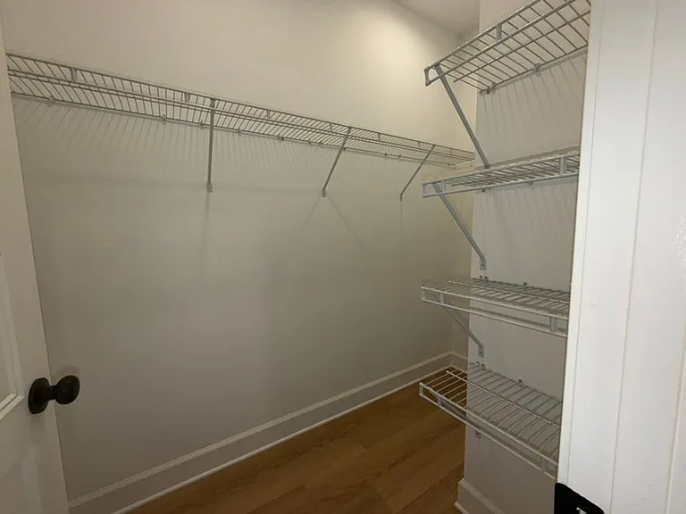 16 Lakeview — Photo 23
