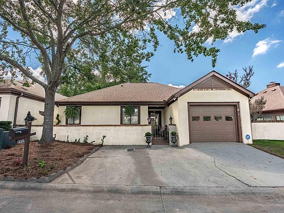 2nd image of 414 Willow Winds Dr