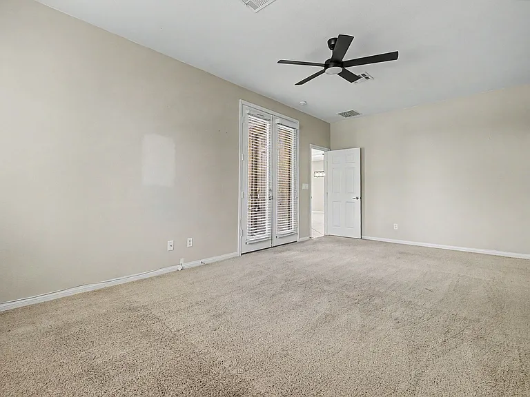 4204 Lower Saxon Ave — Photo 24