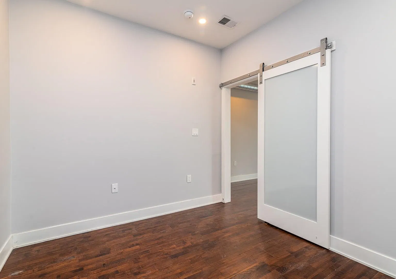 1 bed, $1,550 — Photo 4