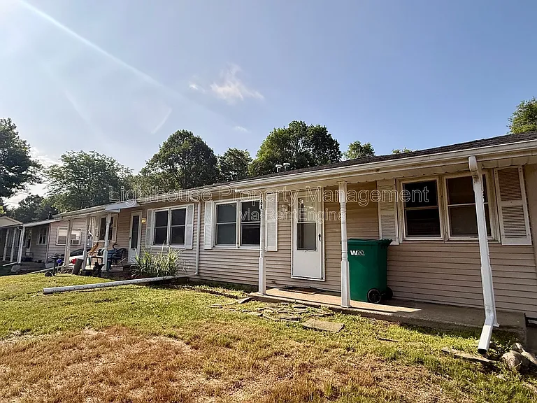 2108 Woodbine Ave — Photo 1