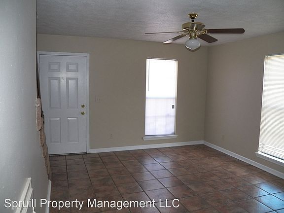 2nd image of 112 Logan Dr APT A