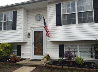 7712 Woodlawn Ave, Pasadena, MD 21122