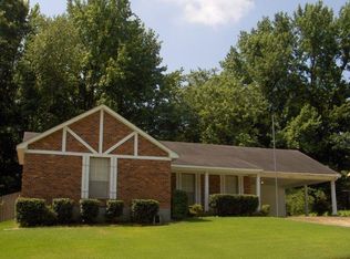 5215 Downs Dr, Memphis, TN 38135