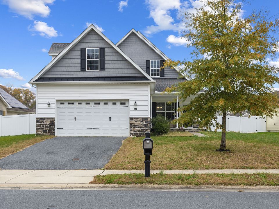 1st image of 307 Farmhouse Trl