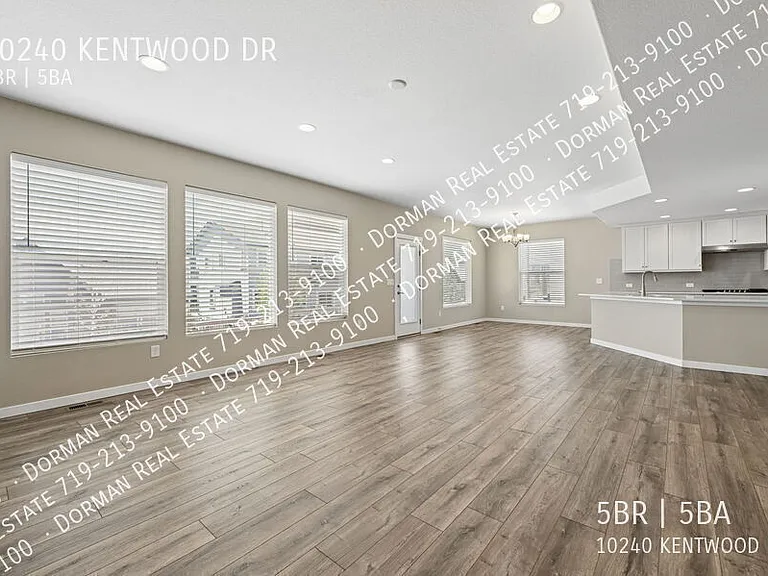 10240 Kentwood Dr — Photo 97