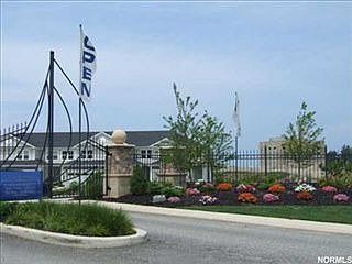 5th image of 183 Seaview Dr