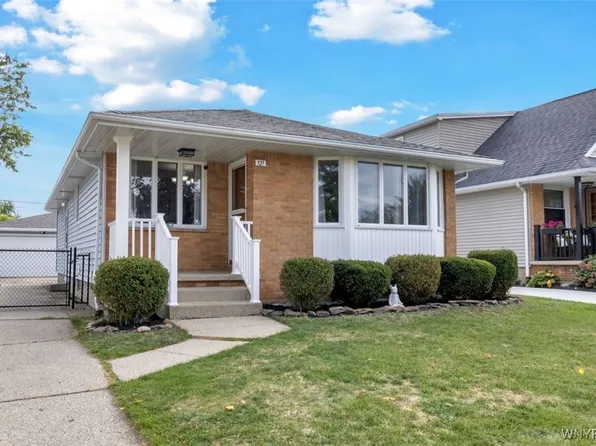 121 Melody Ln, Tonawanda, NY 14150
