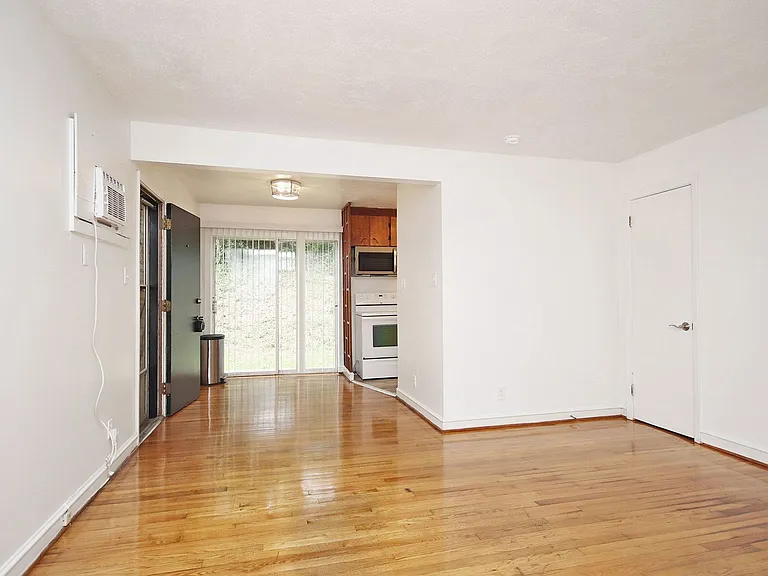 2305 N Berkshire Rd #A — Photo 4