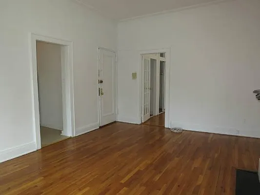 Rented by Manhattan Best Realty, Inc. | media 19