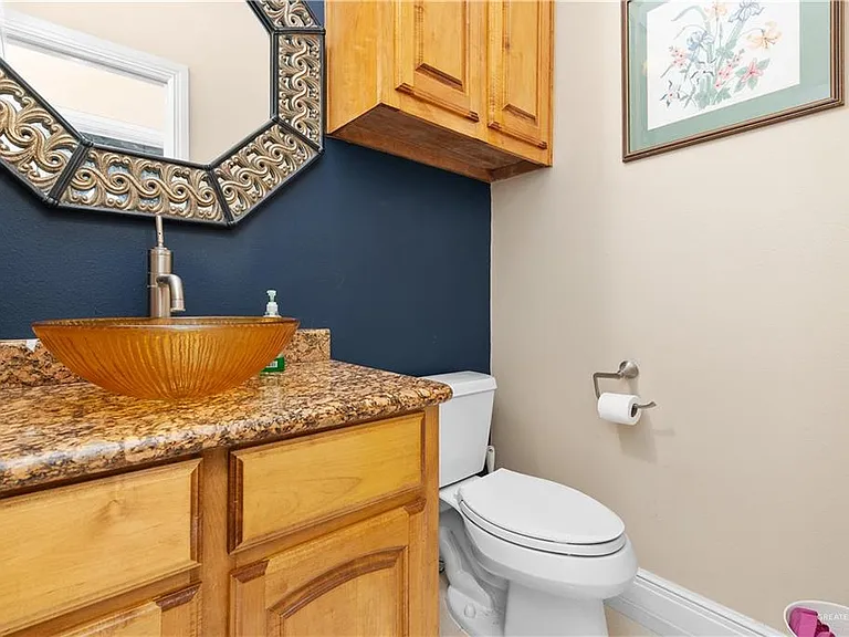2401 W Rhin Dr — Photo 29