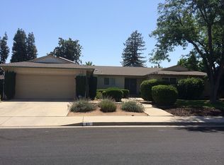 911 Stanford Ave, Clovis, CA 93611