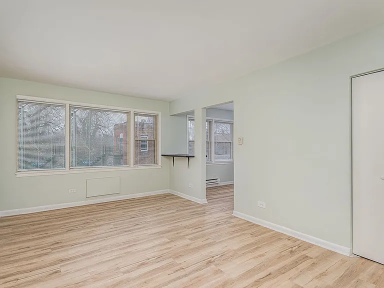 6612 S Saint Lawrence Ave #1E — Photo 8