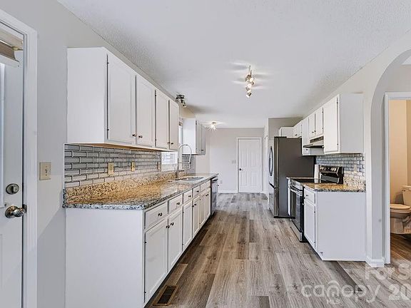 3rd image of 5139 Butner Dr