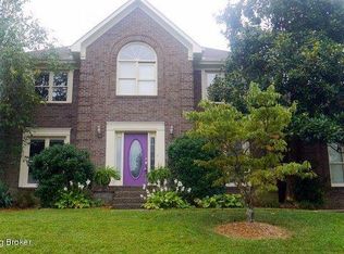 507 Foxgate Rd, Louisville, KY 40223