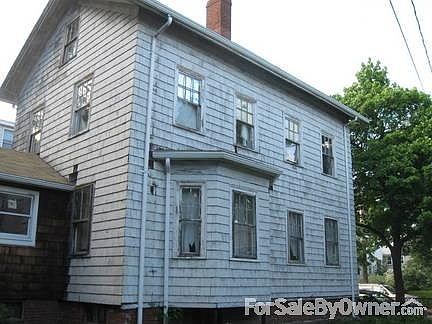 2nd image of 8 Perry St