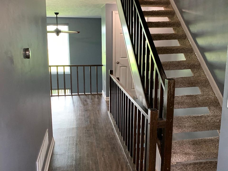 1st image of 10836 Lakehurst Ct