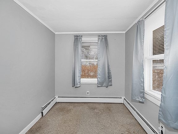 4th image of 126 Groton Rd