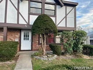 3 bed, 1.5 bath, 1144 sqft, $3,700 — Photo 3
