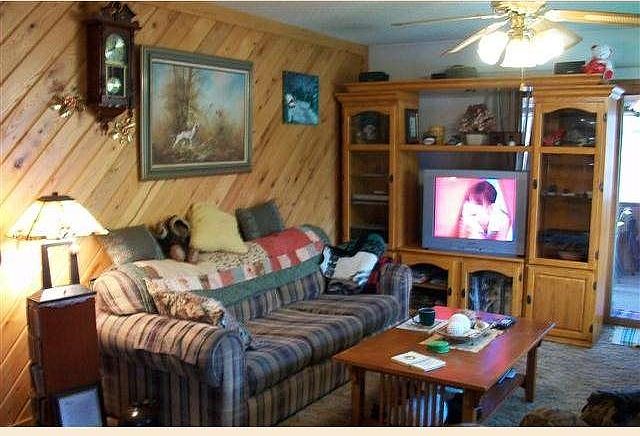2nd image of 3792 Ivanhoe Ln