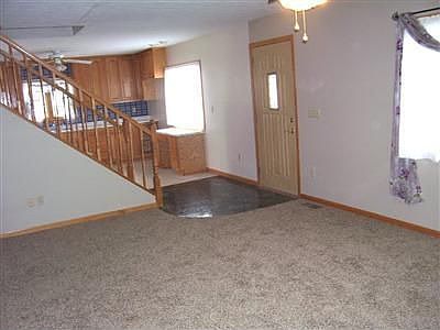 2nd image of 118 Thomas St