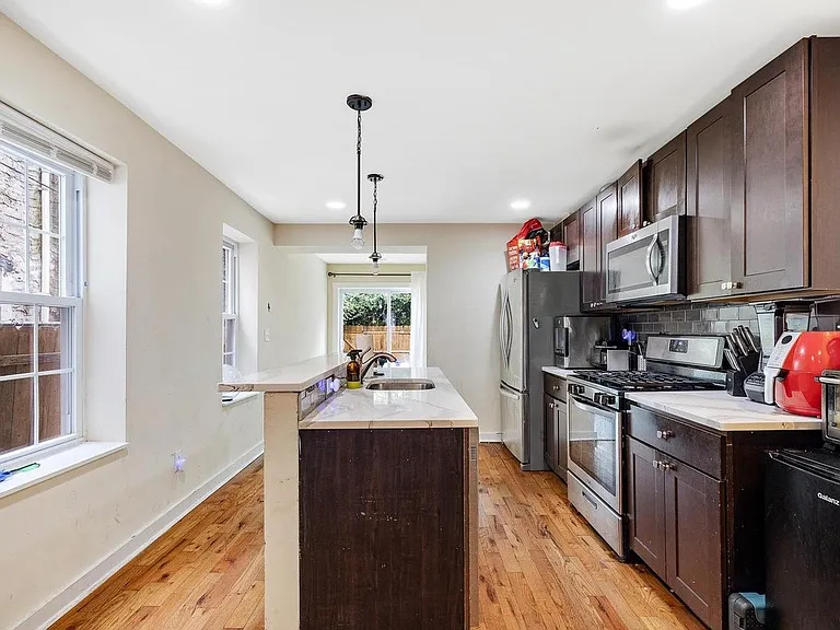 1718 N Gratz St — Photo 7