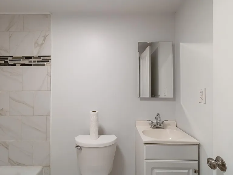 539 9th St SE #2 — Photo 14