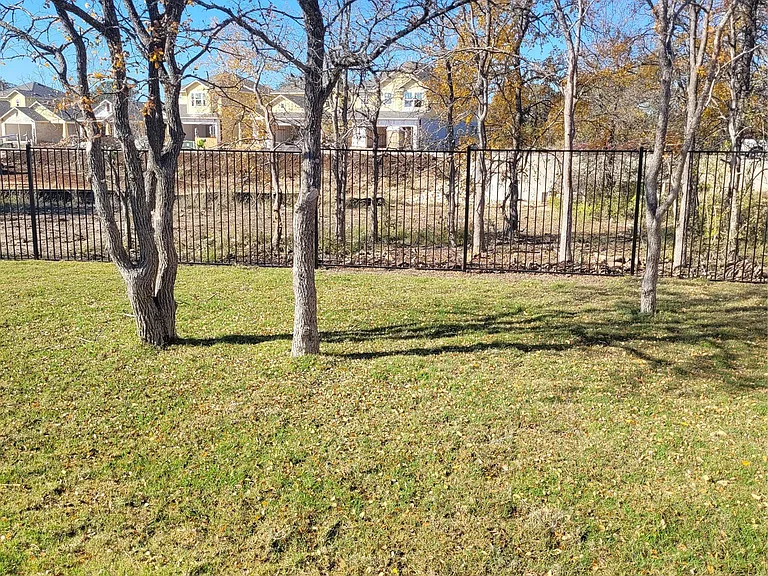 120 Free Stone Dr — Photo 22