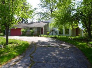 3010 W Sulgrave Oval, Shaker Hts, OH 44122