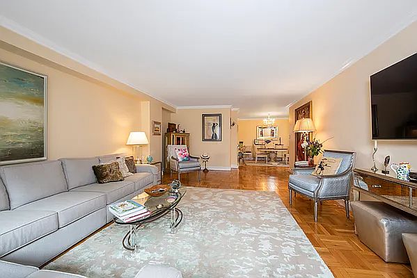 1st image of 440 E 57th St APT 10-C