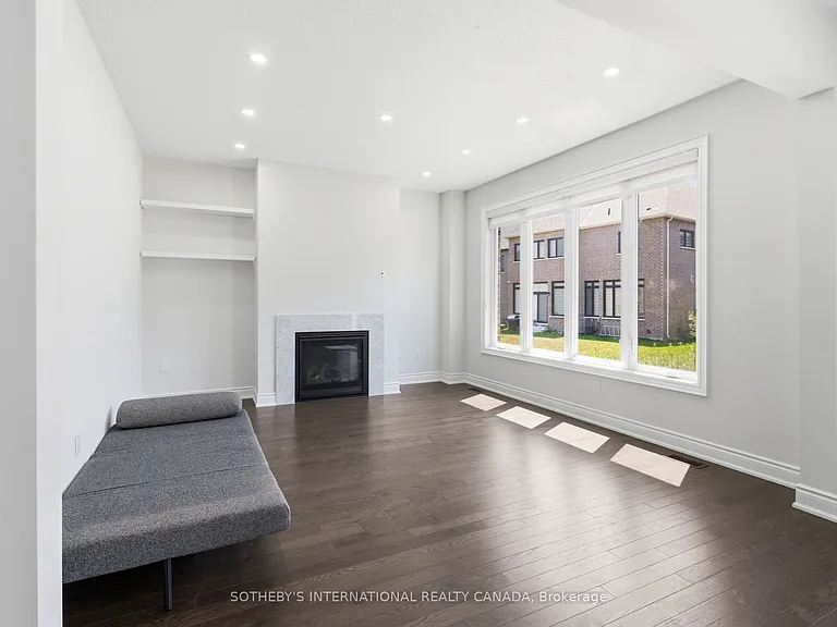 32 Bermondsey Way — Photo 12
