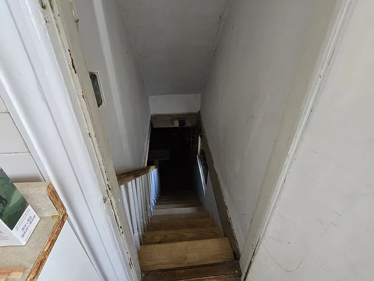 Access to basement