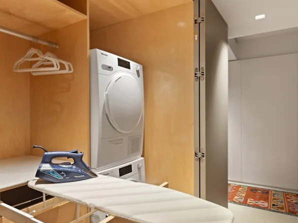 880 5th Avenue image 11 of 12