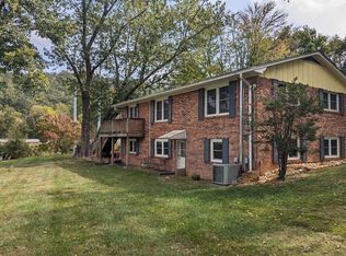45 S Country Club Dr APT A, Cullowhee, NC 28723