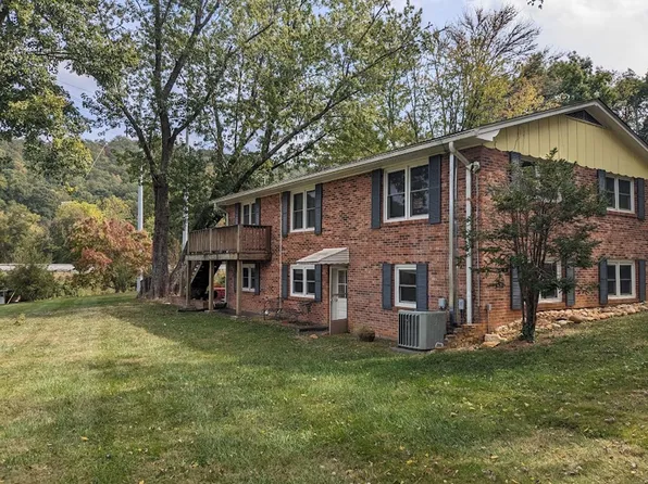 45 S Country Club Dr APT A, Cullowhee, NC 28723