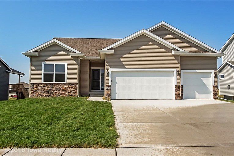 1st image of 1202 NW Abbie Dr