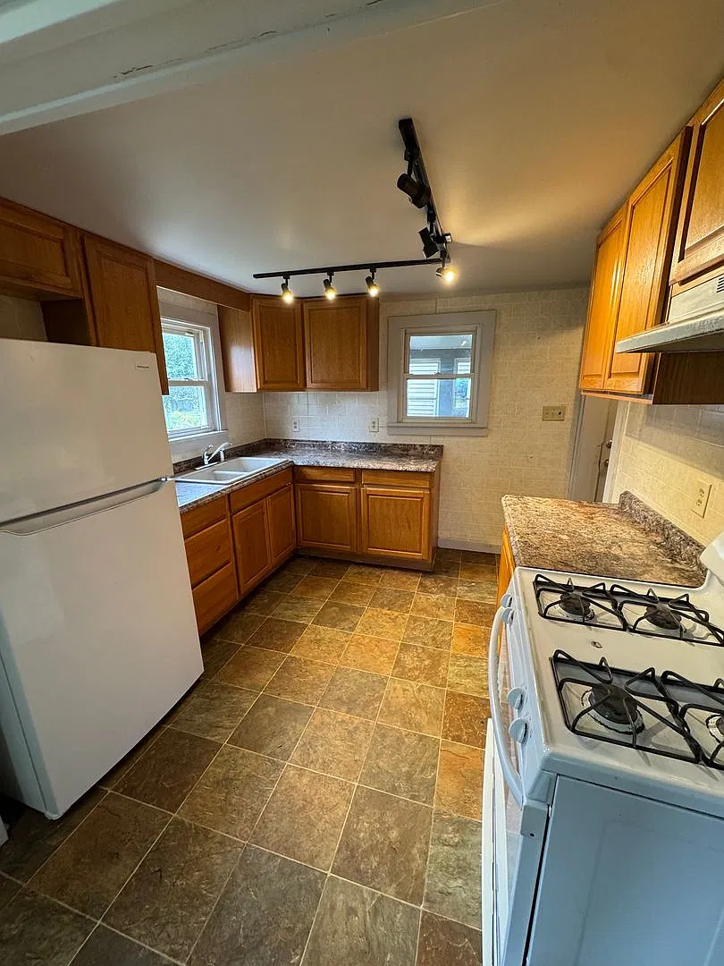 3808 Eastway Dr. — Photo 3